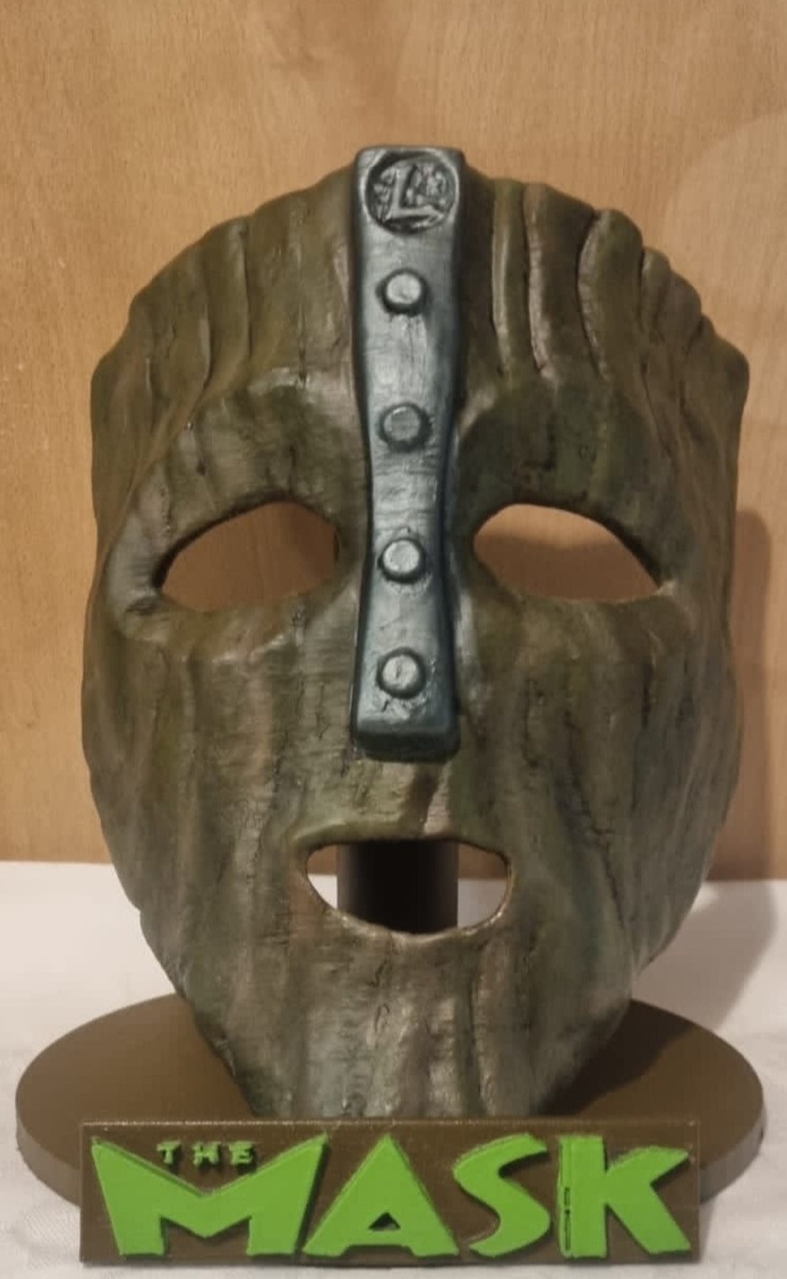 The Mask's mask Display
