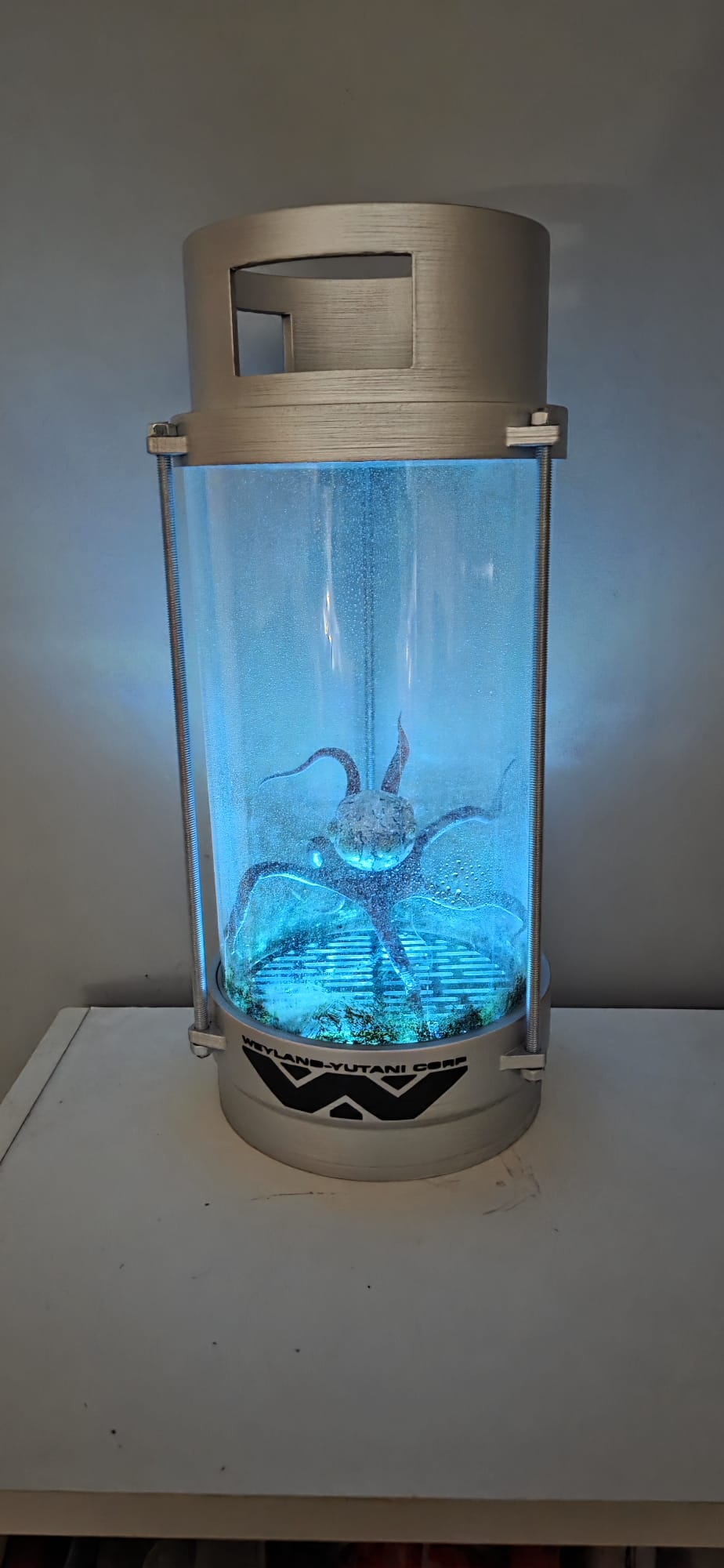 Ocellus Containment Unit