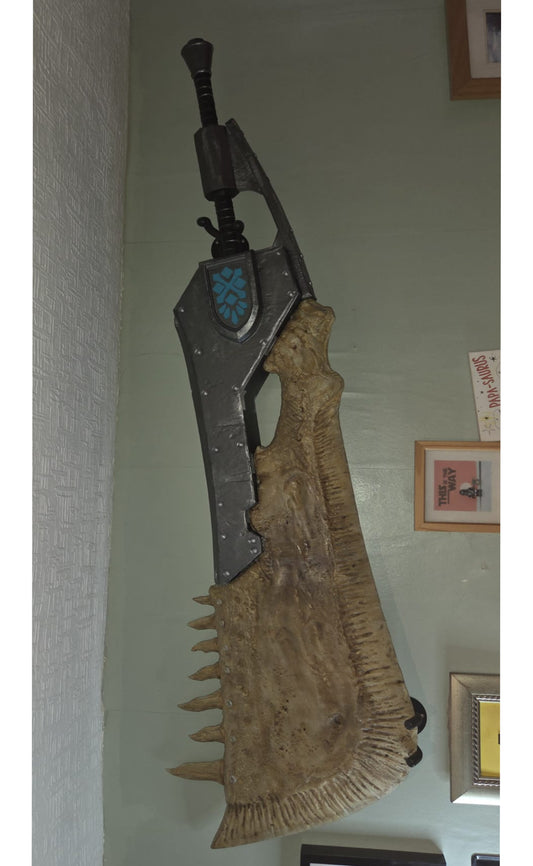 Giant Jaw Blade-from Monster Hunter