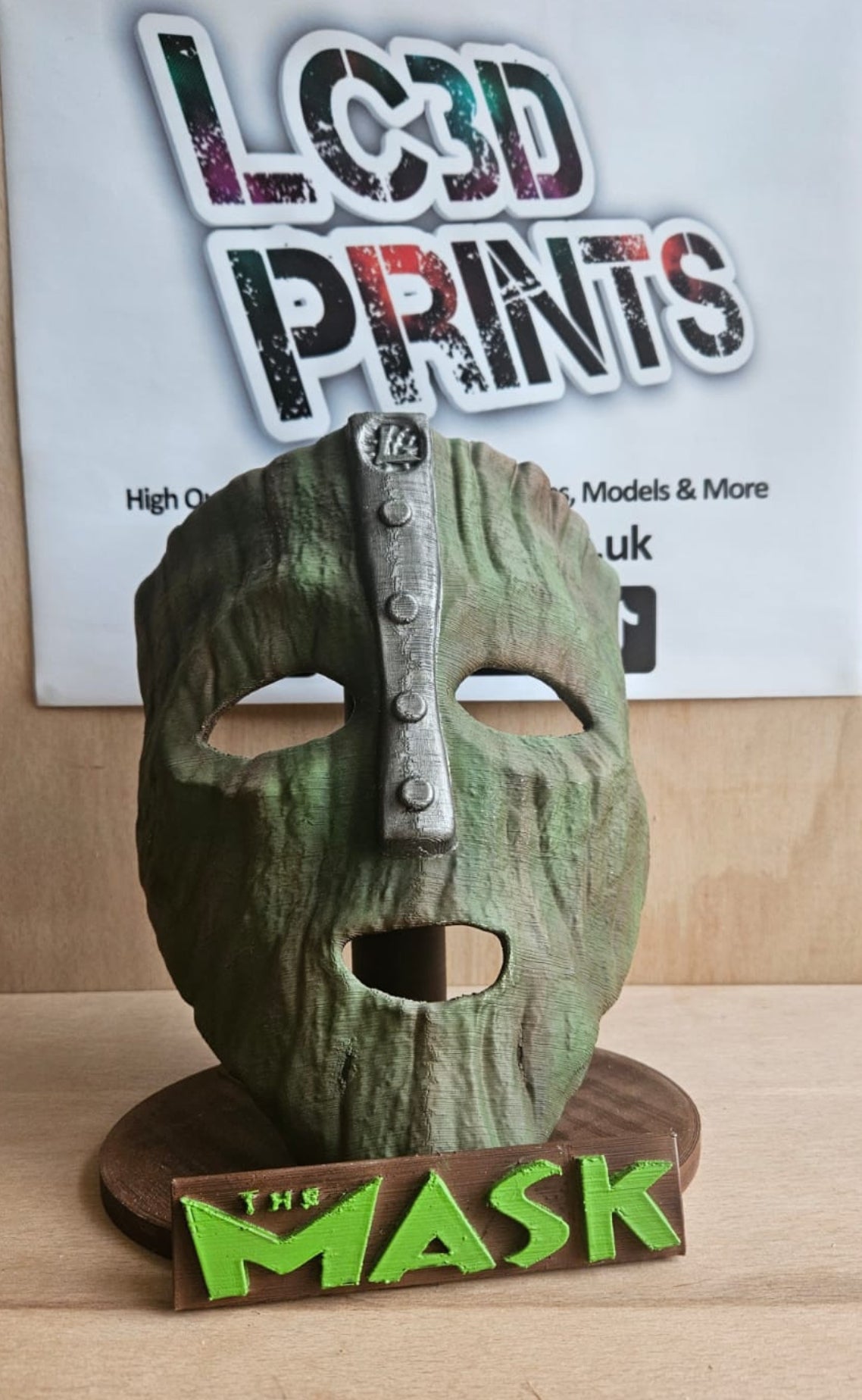 The Mask's mask Display
