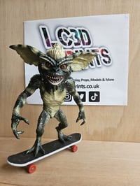 Stripe Figurine